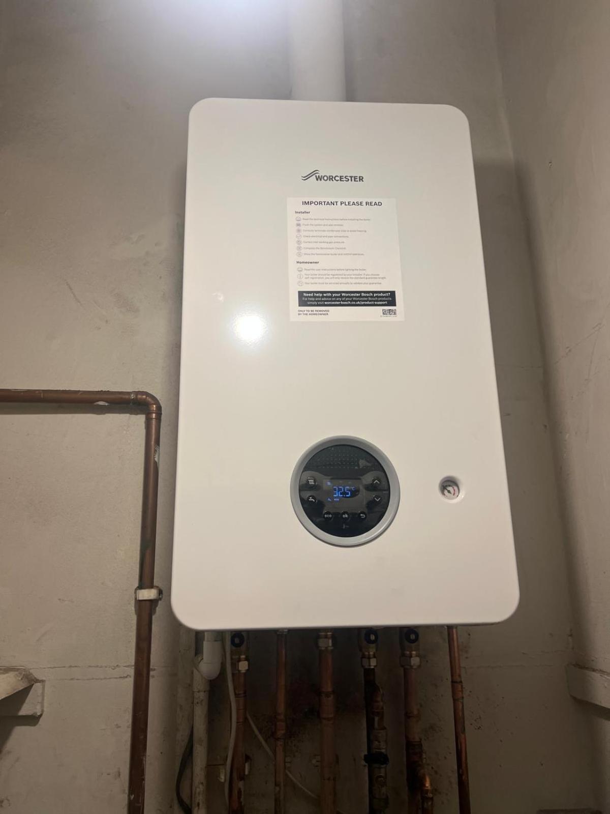 One Bedroom Apartment In Gorgie With New Central Heating System Edinburgh Eksteriør billede